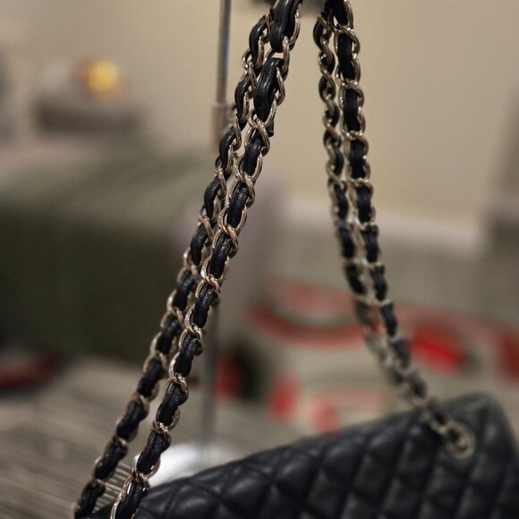 Chanel Calfskin Quilted In the Business Flap Dark Navy Blue - Picture 4 of 16